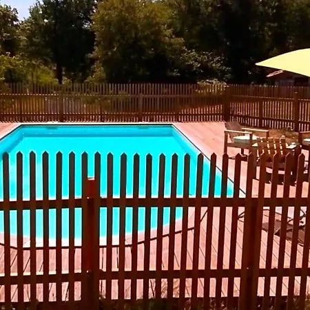 Les Du Pont Des Chevres Bed & Breakfast 3*